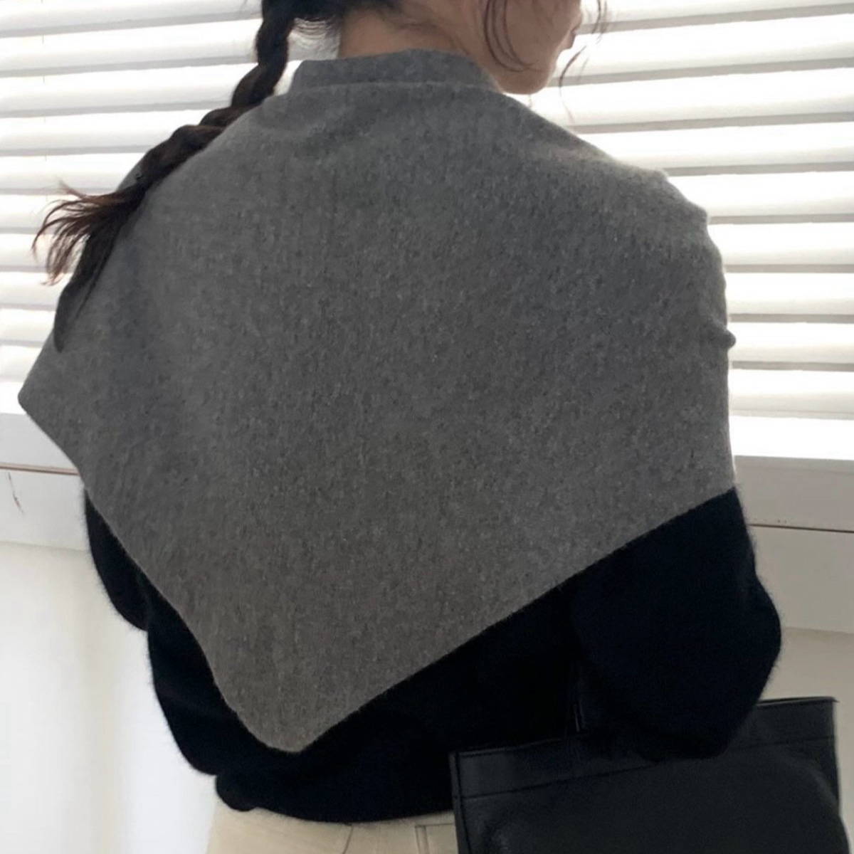 [일부당일] 드온도 밍크 케이프 머플러 무지 삼각 어깨 숄 니트 울 목도리 (4c)