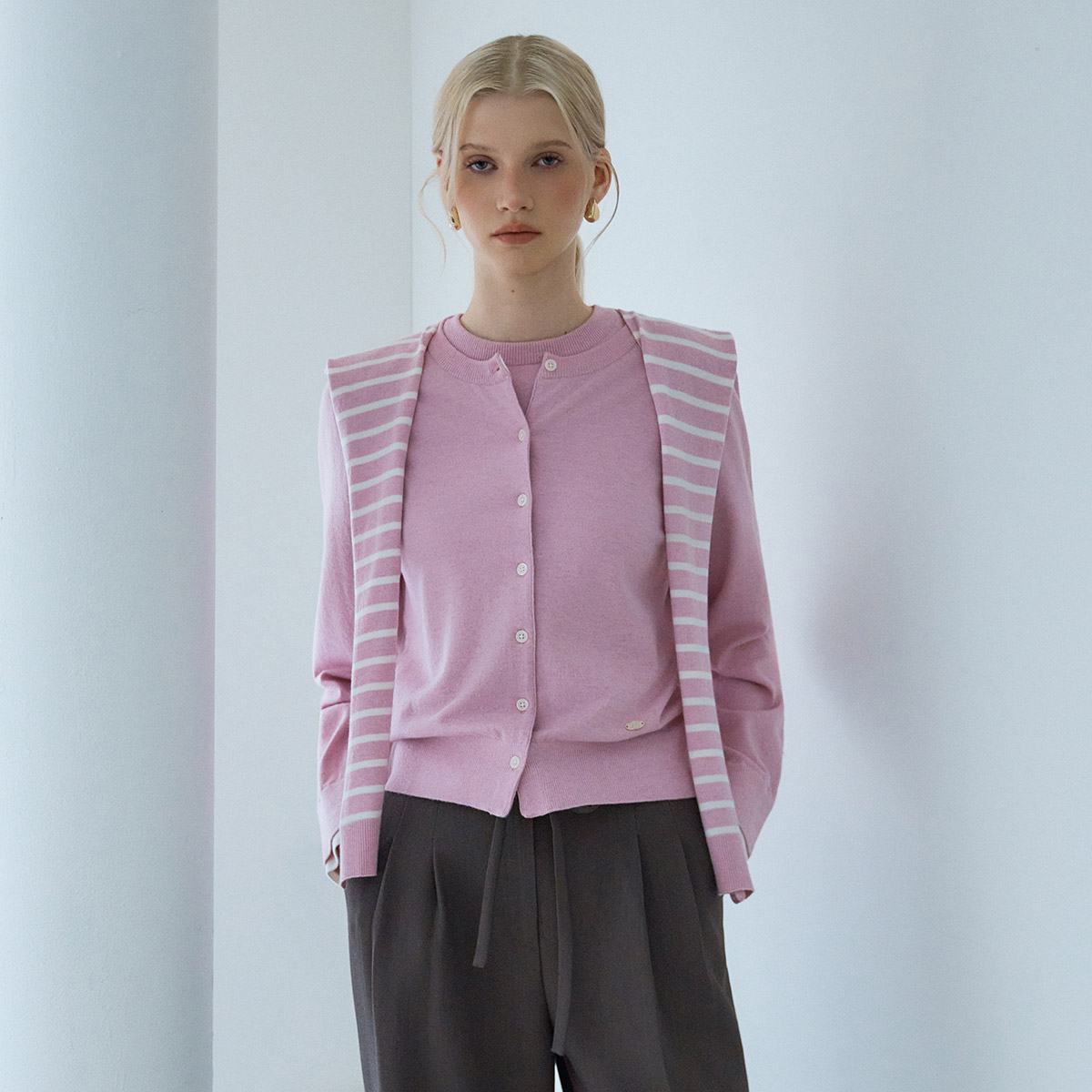 편하게 입기 좋은 니트 가디건과 반팔 풀오버, 숄 가디건 선택 가이드