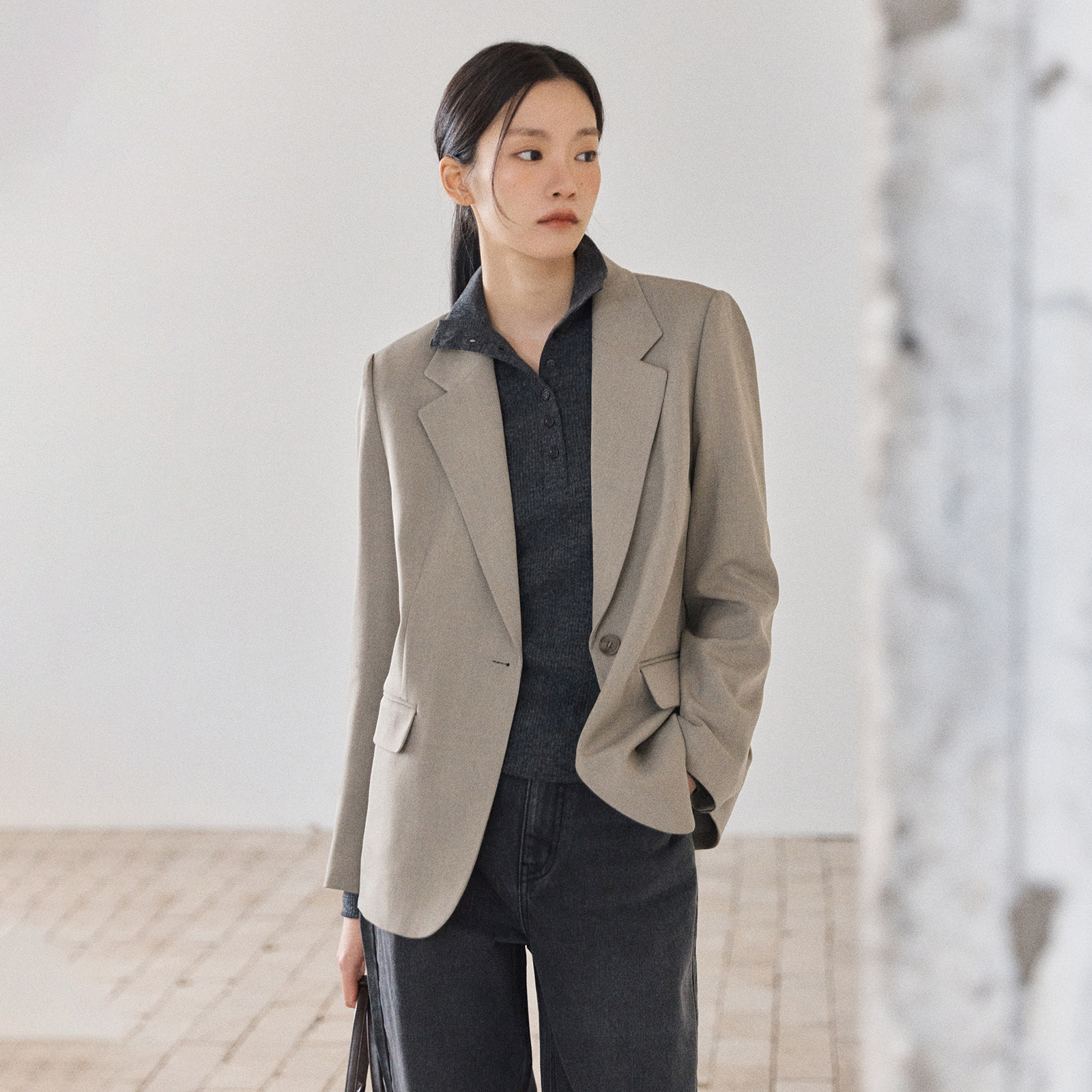 편안하게 입기 좋은 맞춤형 테일러드 자켓, 지금 한번 살펴보세요!