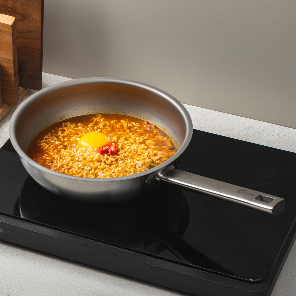 이연복 셰프의 티타늄 궁중팬, 집에서도 쉽게 요리해보세요!