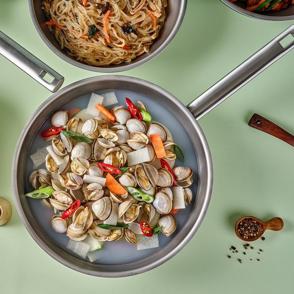 이연복 셰프의 리얼 티타늄 궁중팬, 집에서도 쉽게 요리해보세요!