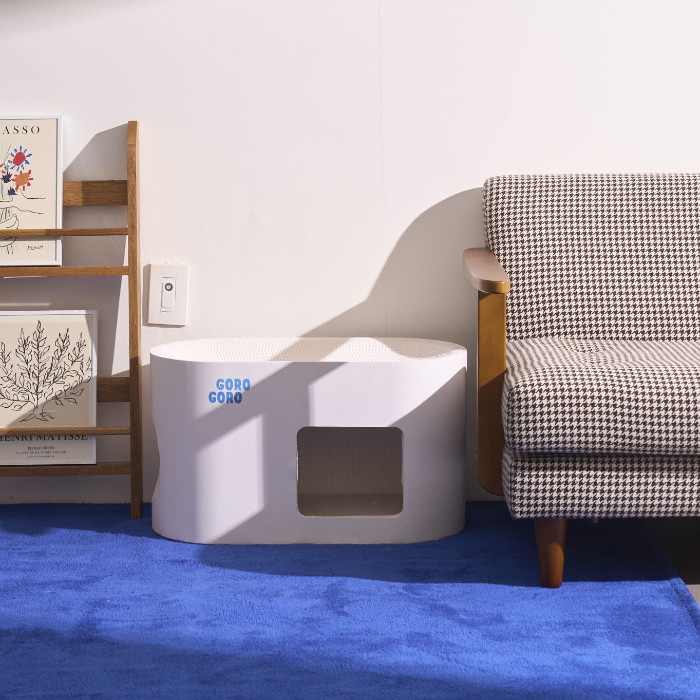 고양이에게 딱 맞는 나만의 공간! 대형 스크래처와 숨숨집 추천