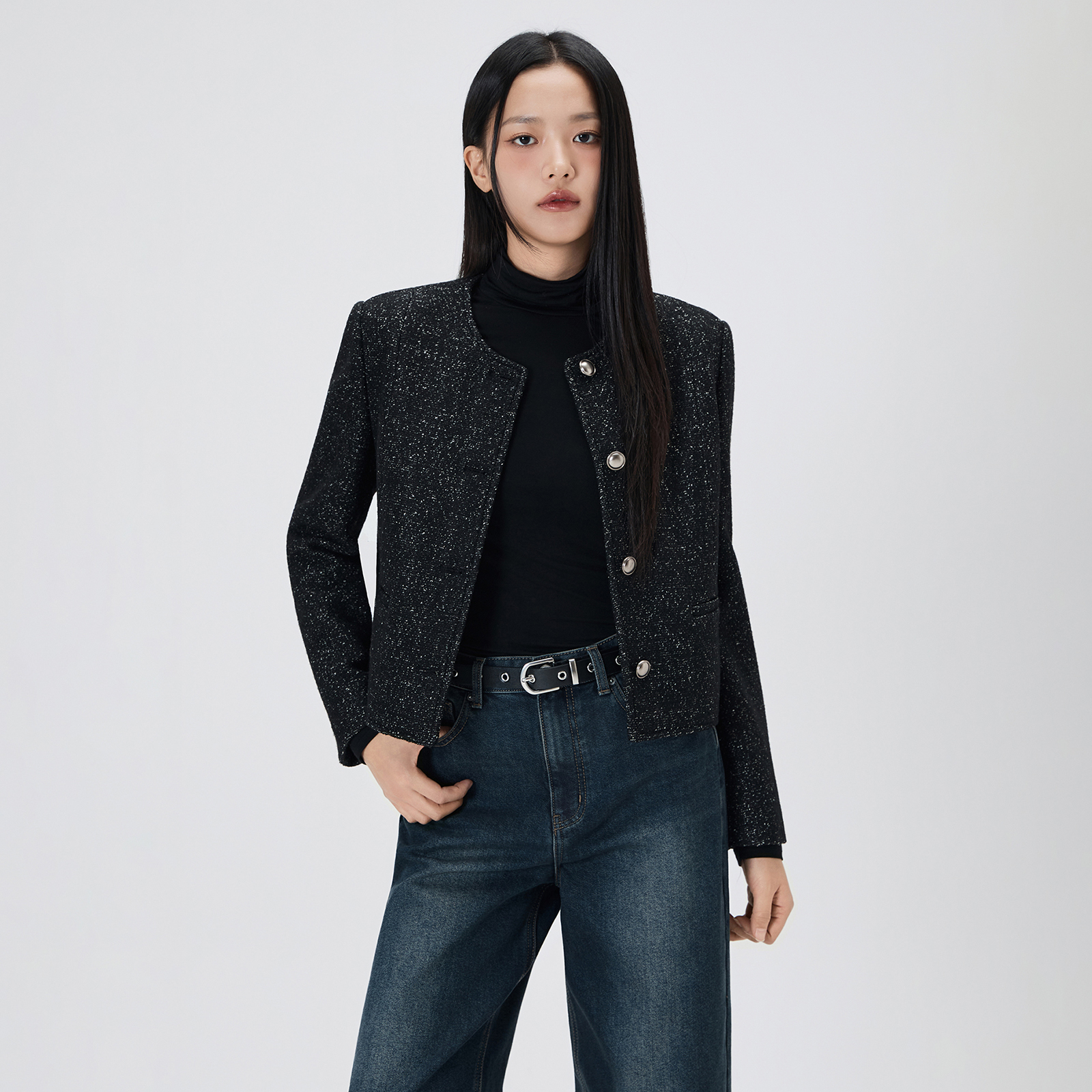 편안하게 입기 좋은 라운드넥 트위드 자켓, 미쏘에서 만나보세요!