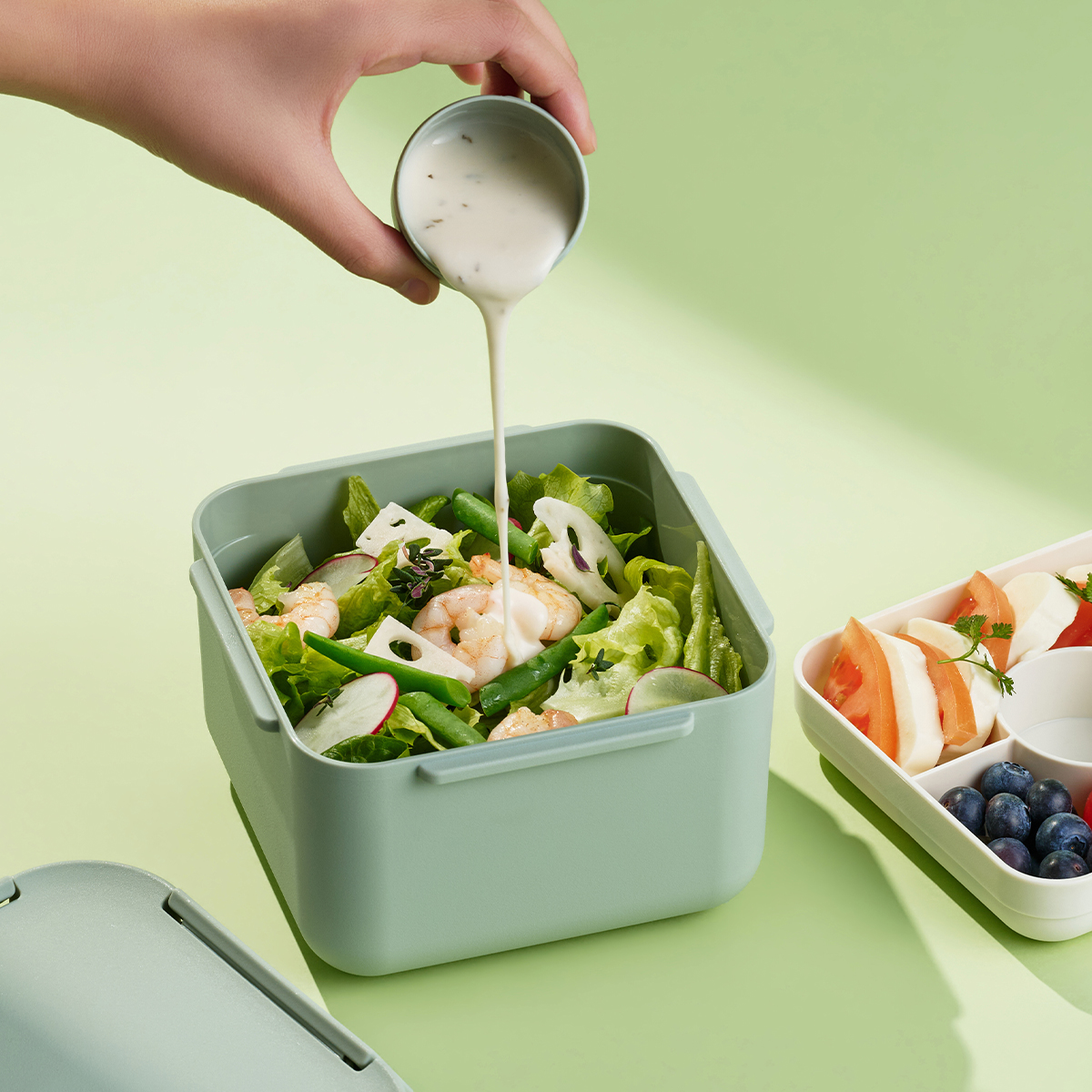 가볍고 실용적인 샐러드 용기, 집에서도 야외에서도 딱 좋아요!