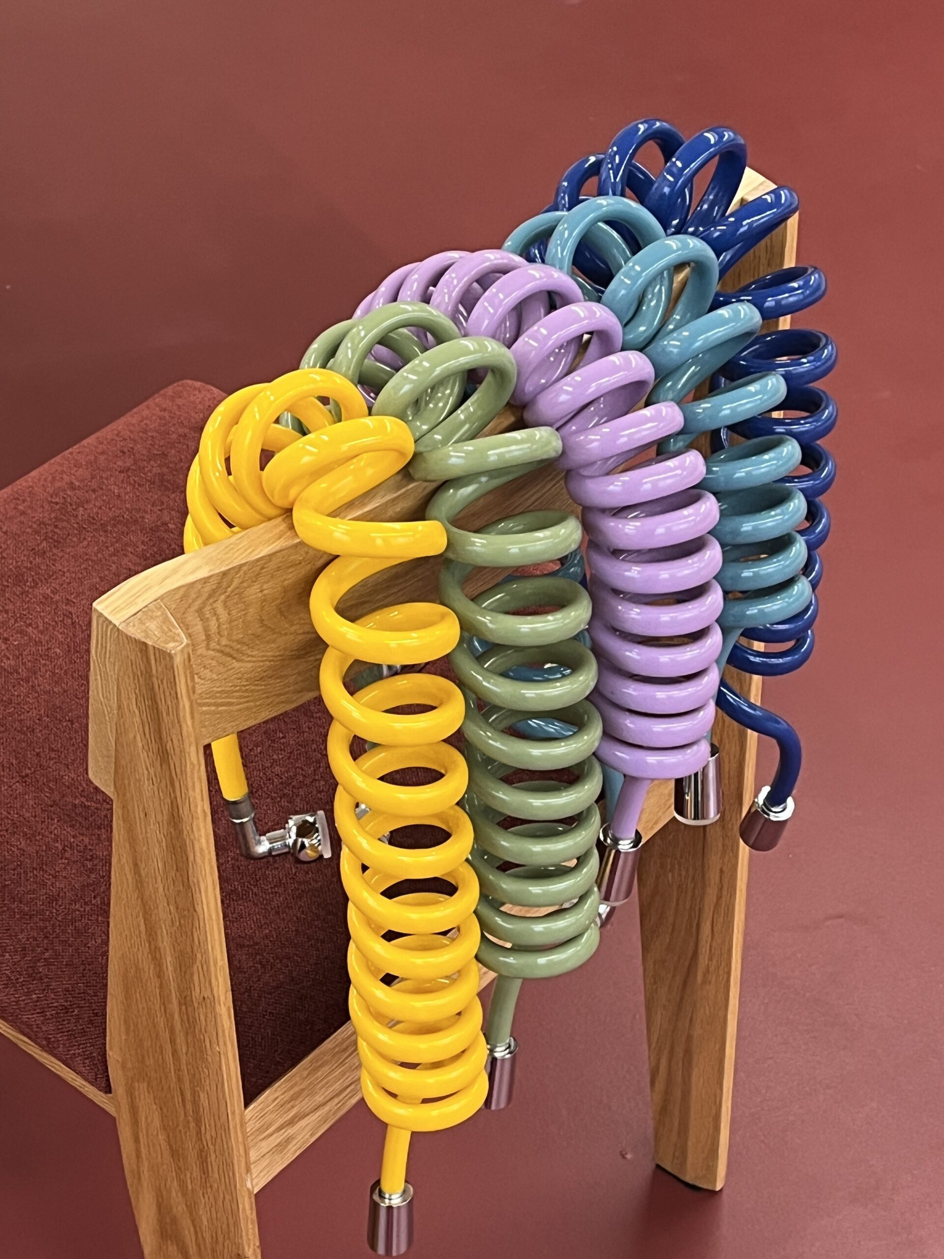 쉽고 편리하게 사용하는 아쿠아듀오 샤워호스, 물때와 꼬임 걱정 끝!