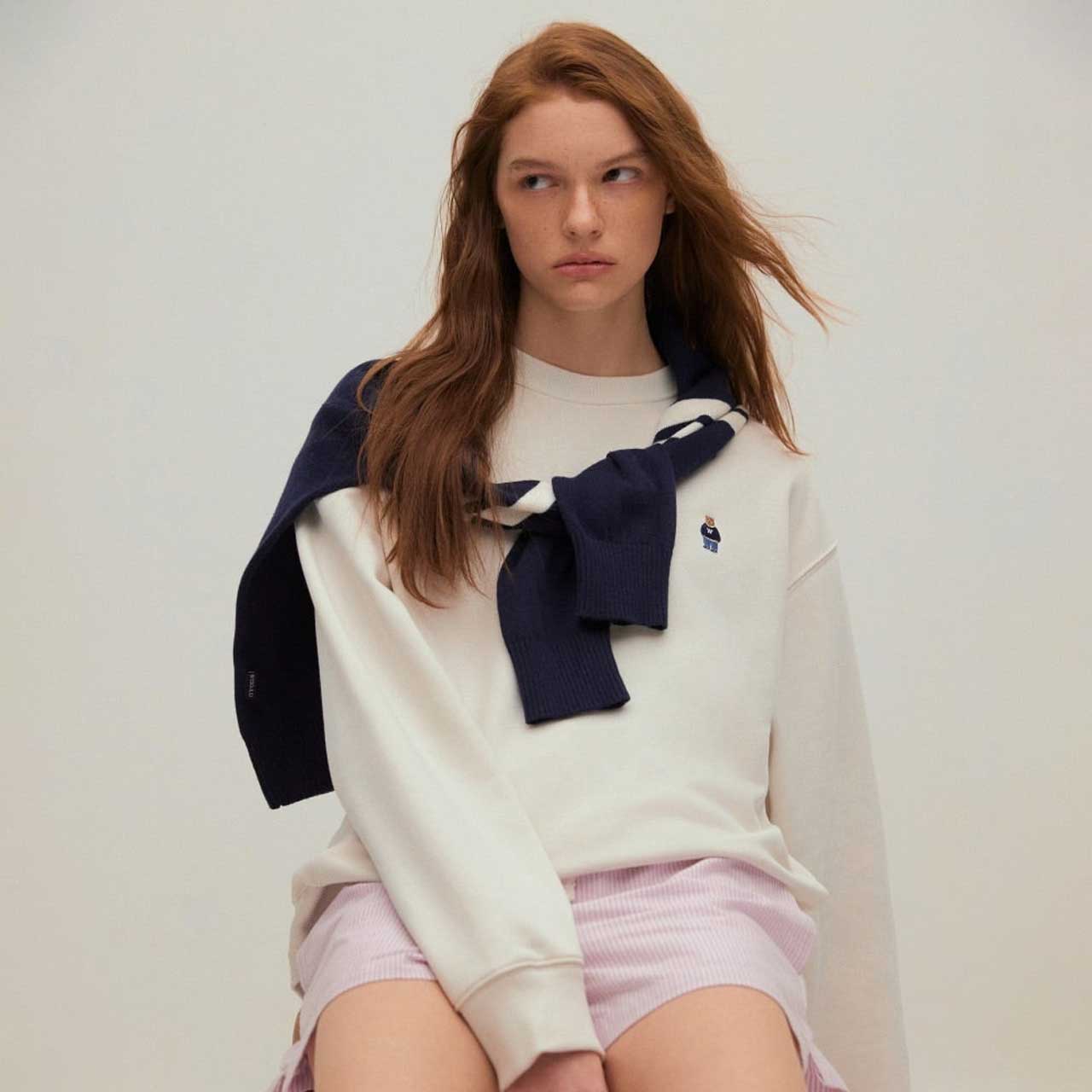 편하게 입기 좋은 후아유 스티브 맨투맨, 어떤 모습일까?