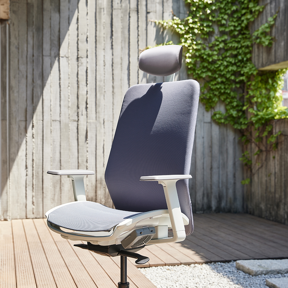 편안한 작업 환경을 위한 듀오백 Q1-W AIRO 컴퓨터 책상 의자 추천