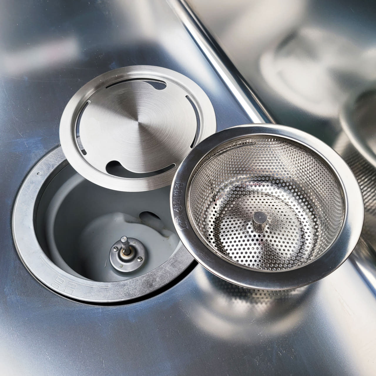 싱크대 정리 끝! 간편하게 탈수거름망과 커버 세트로 깔끔하게 해결하세요