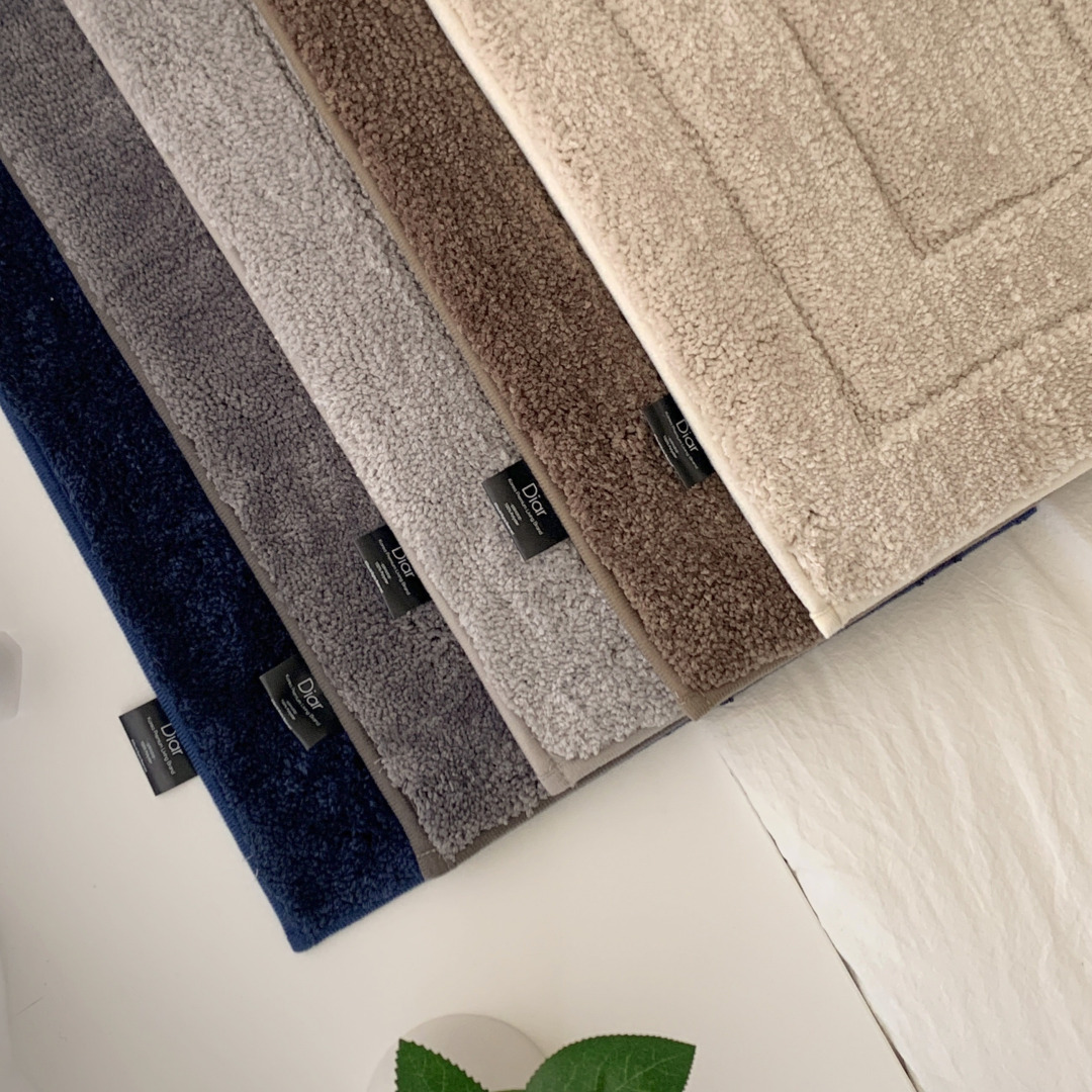 집안 어디든 포근하게 감싸주는 극세사 발매트 추천!