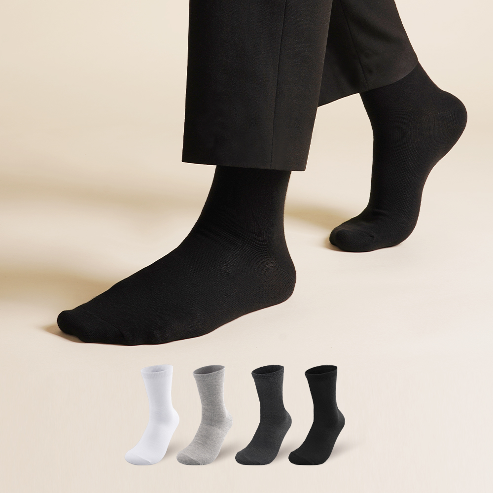 편하게 신고 싶은 남성용 무지 양말, 발 냄새 걱정 끝!