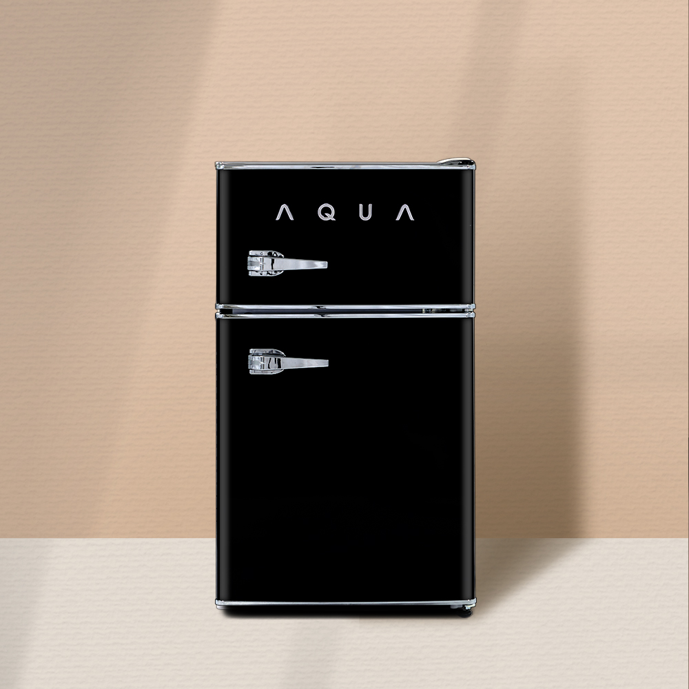 작고 귀여운 미니 냉장고, 집이나 사무실에 딱 좋아요!