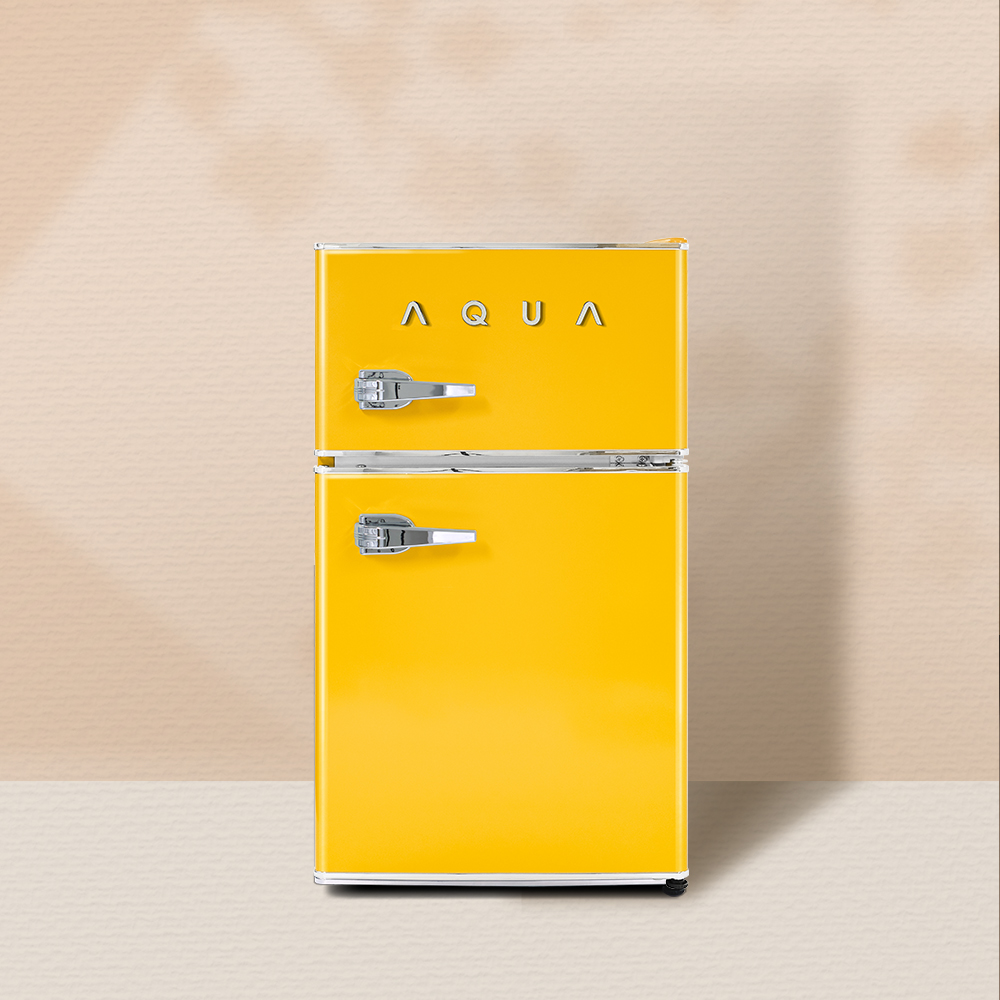 작고 귀여운 미니 냉장고, 집이나 사무실에 딱 좋아요!