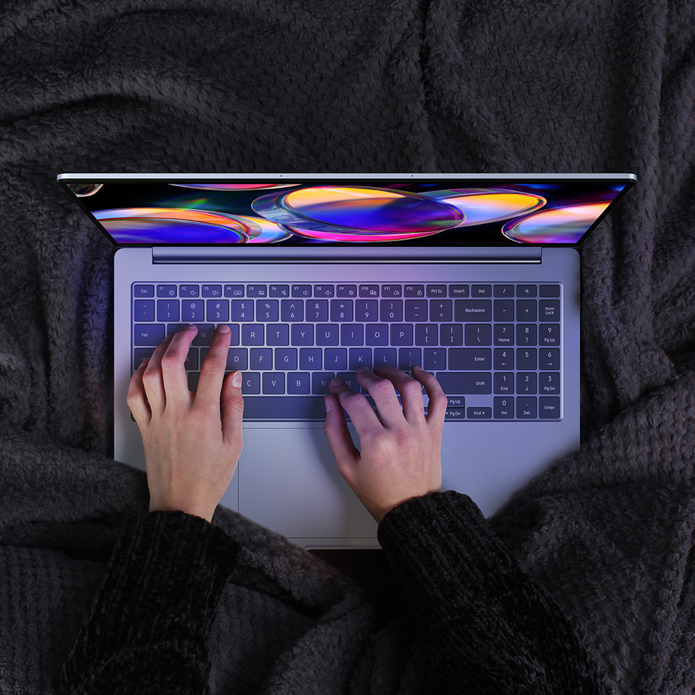 가볍고 강력한 삼성 갤럭시북4 엣지, 대학생과 직장인 모두에게 딱 맞는 노트북