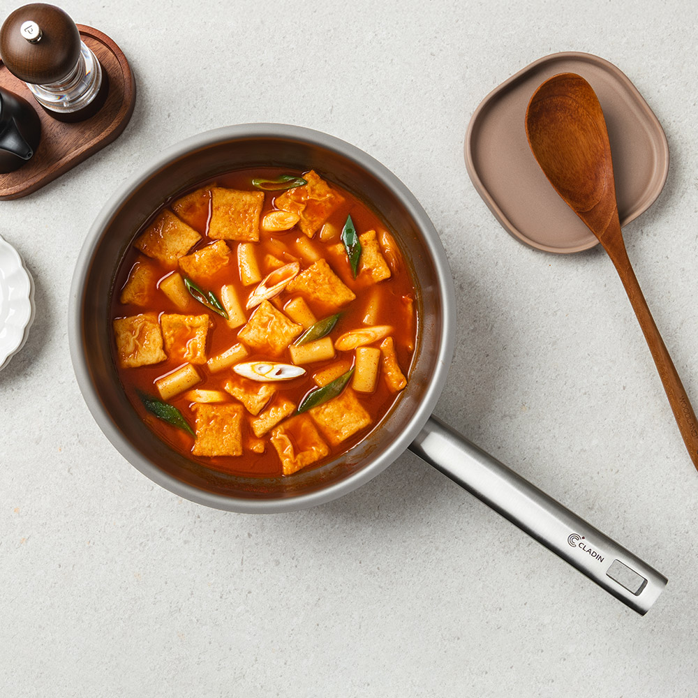 이연복 셰프의 티타늄 궁중팬, 집에서도 쉽게 요리해보세요!