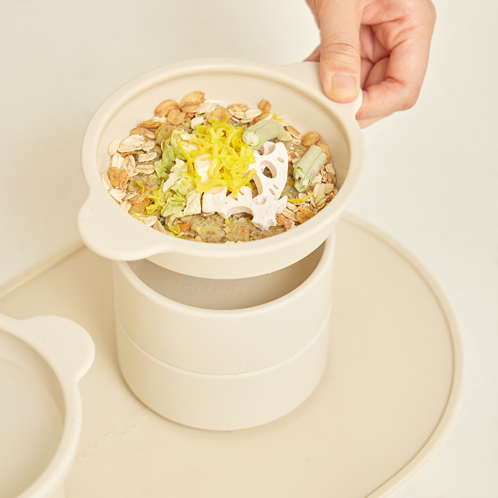 우리 강아지와 고양이도 좋아하는 높이 조절 식기 세트, 한번 살펴보세요!