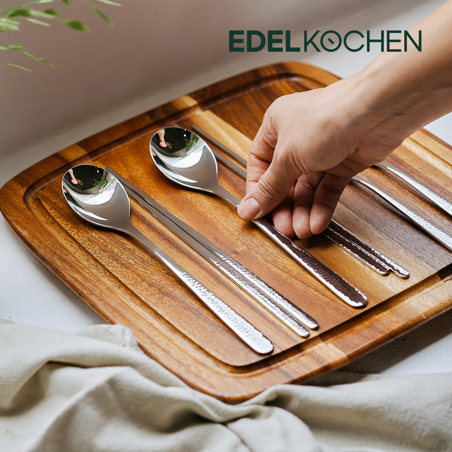 가족 모두가 함께 쓰기 좋은 윤슬 스테인리스 식기 세트, 한번 살펴보세요!