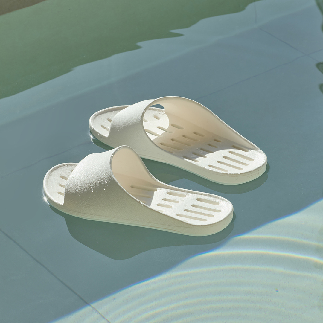 편안하고 실용적인 욕실화, 누볼라 슬리퍼로 바꿔보세요!