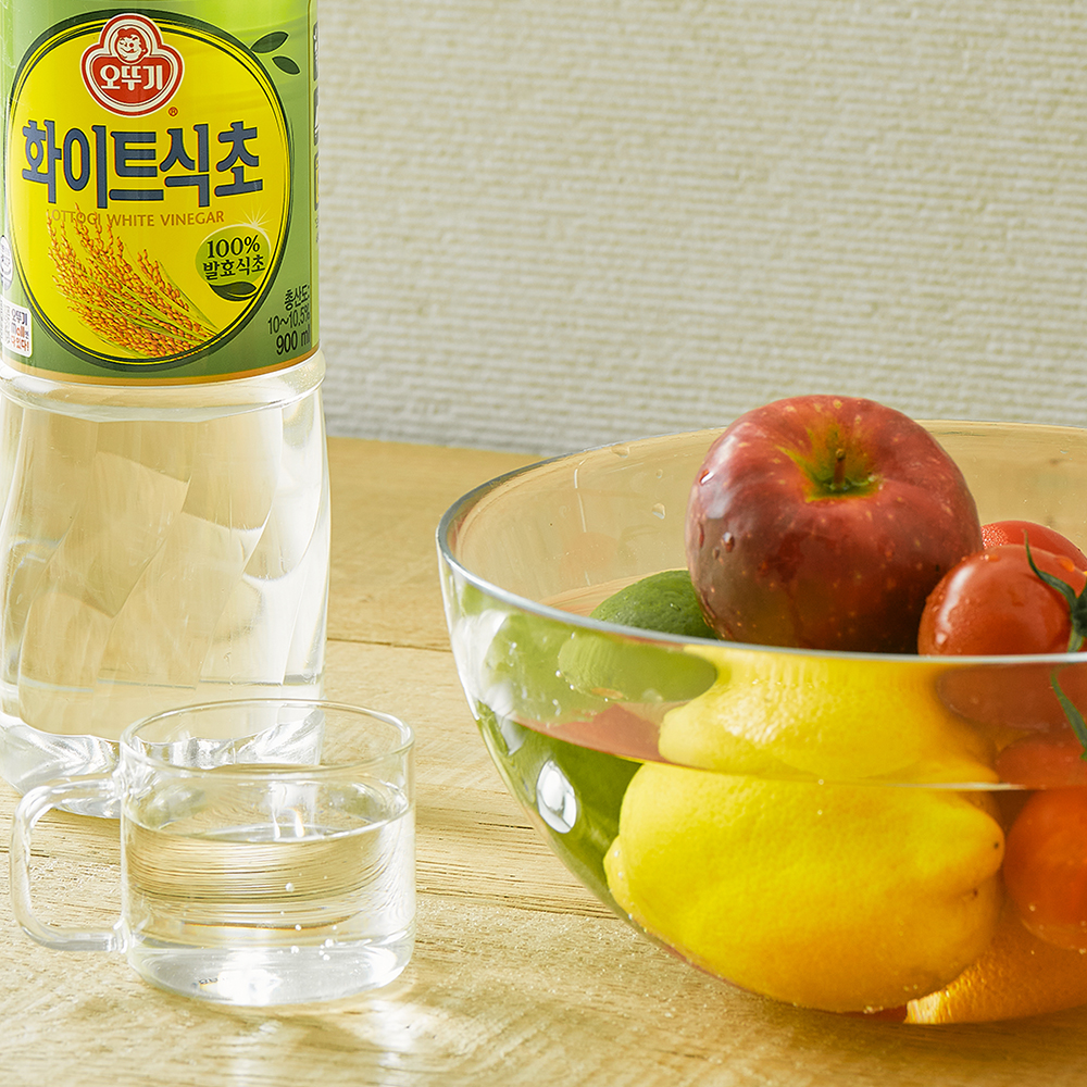 일상에서 자주 쓰는 식초, 오뚜기 화이트식초 1.8L 대용량으로 준비하세요!