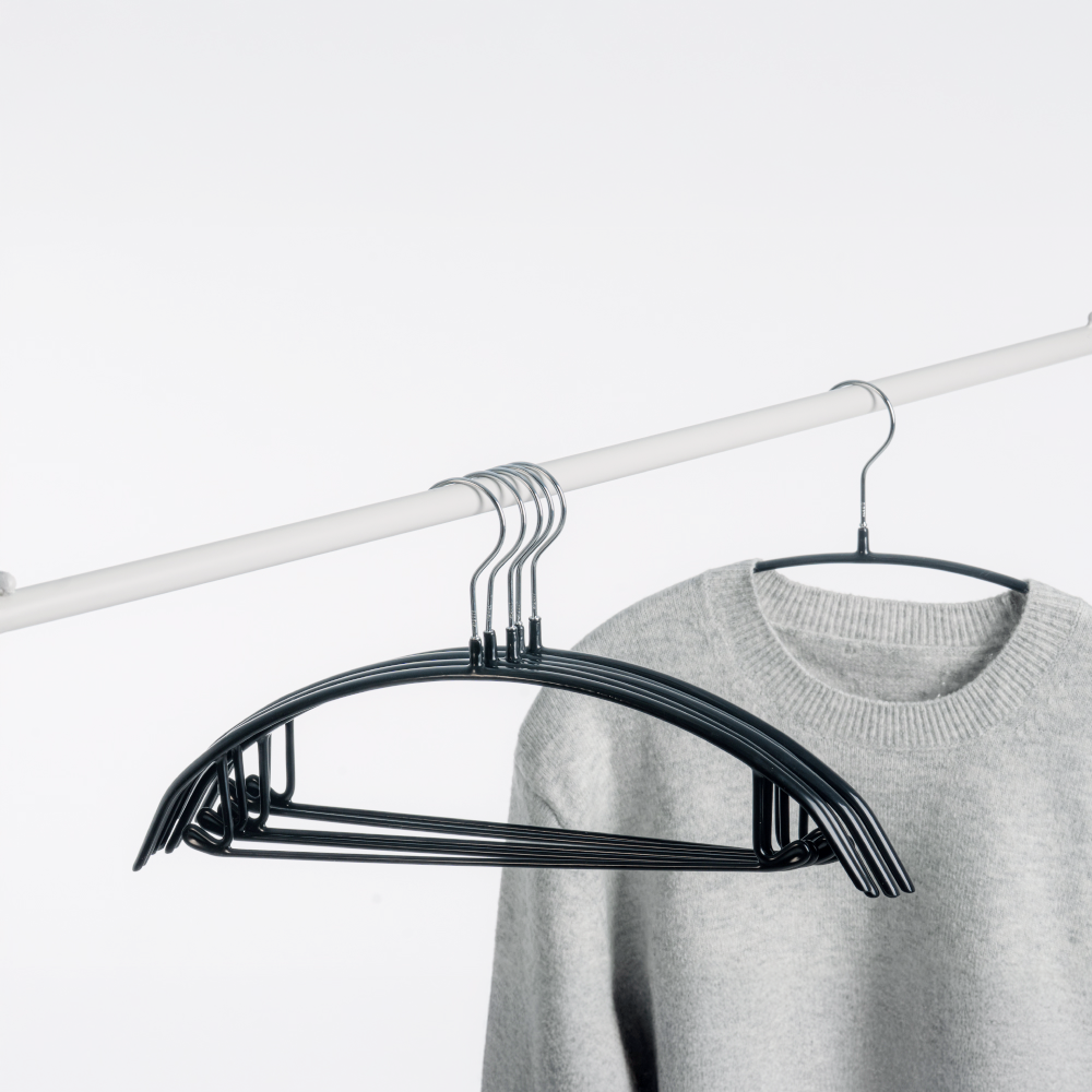 일상에서 편리하게 쓰는 회전형 논슬립 옷걸이 추천