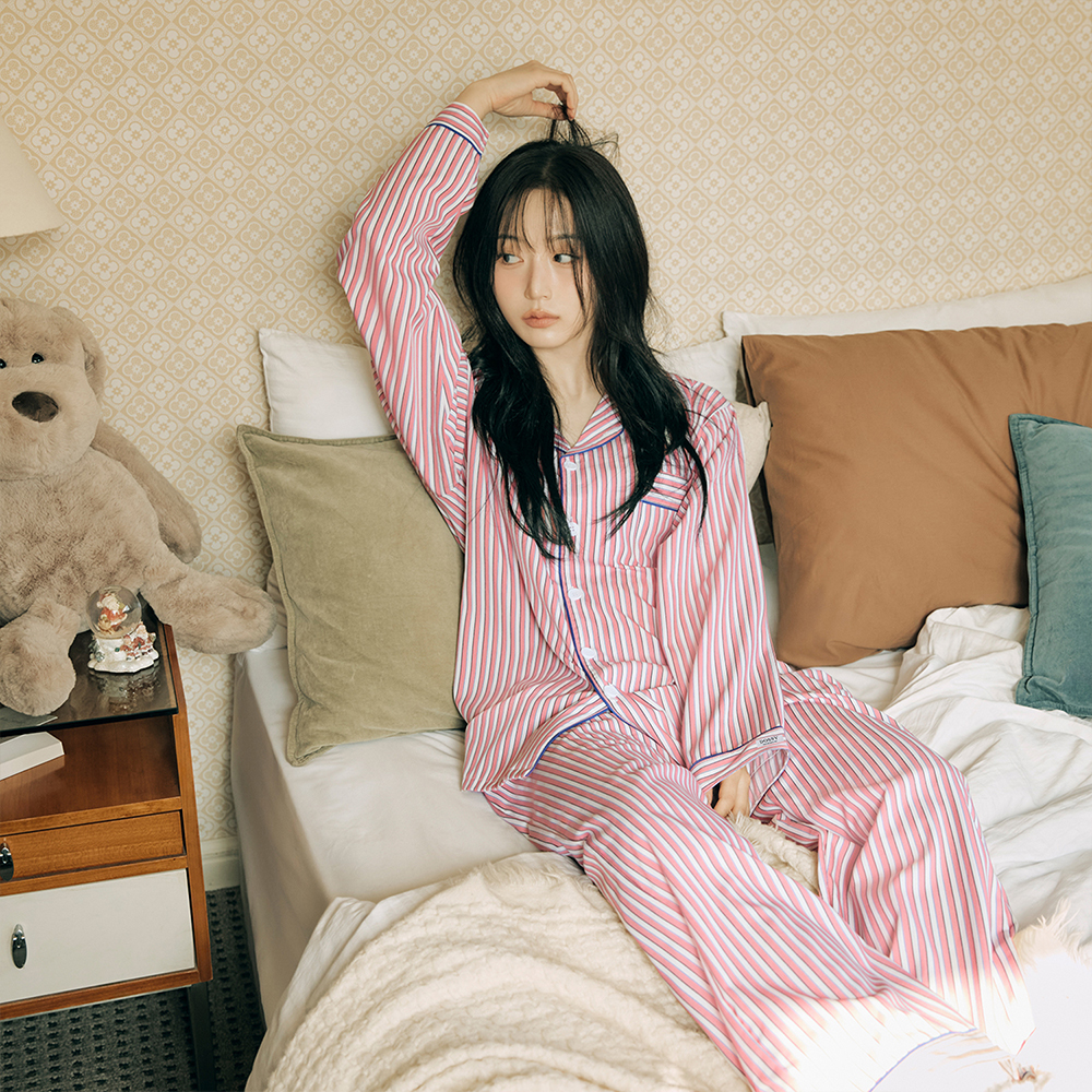 [도씨x해원 PICK] 실크핏 피오니 긴팔 카라 커플 잠옷 세트 홈웨어