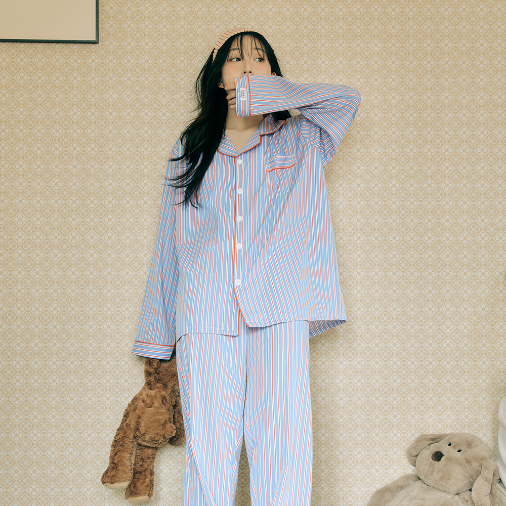 [도씨x해원 PICK] 실크핏 시에르 긴팔 카라 커플 잠옷 세트 홈웨어