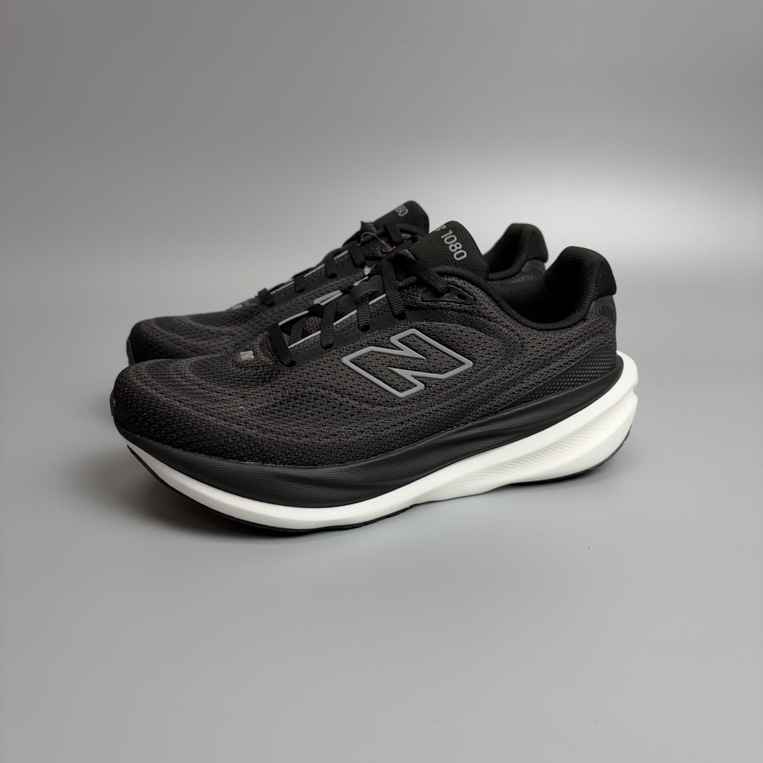 뉴발란스 발볼넓은 남자 안정화 쿠션화 프레쉬폼 런닝화 860 D 2E 4E