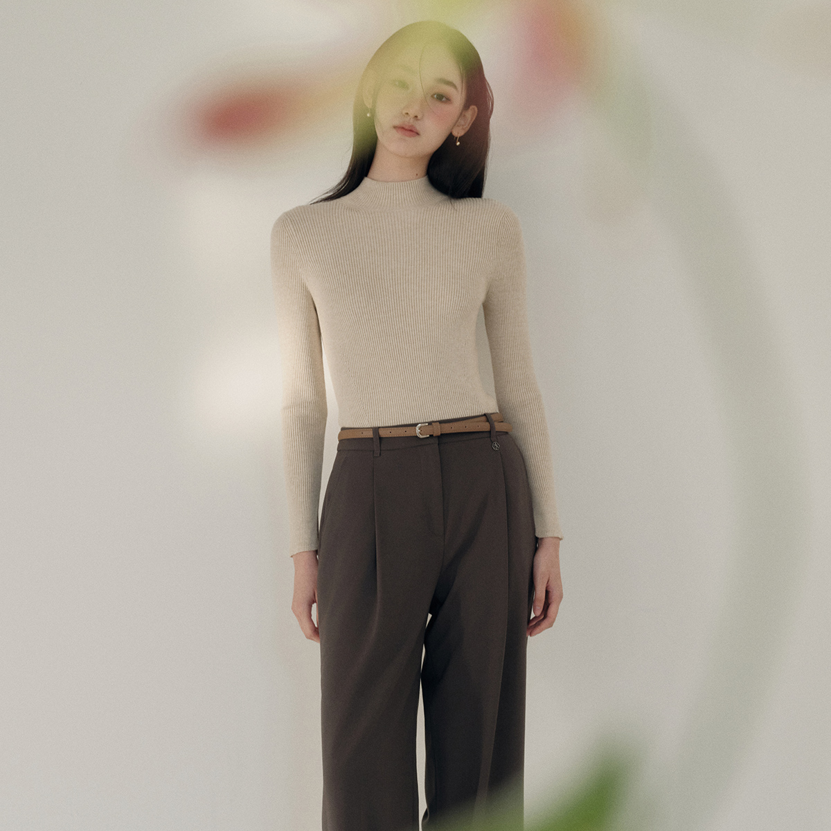 편안하게 입기 좋은 반넥 골지 스웨터, 한번 살펴보세요!