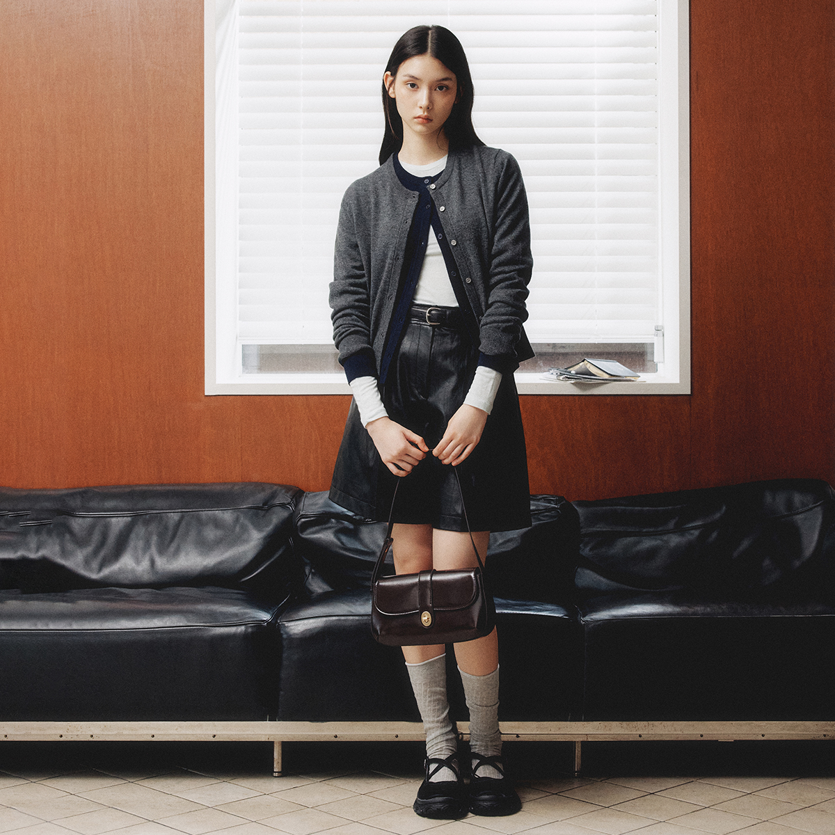 편하게 입기 좋은 로엠 캐시미어 가디건, 지금 바로 만나보세요!