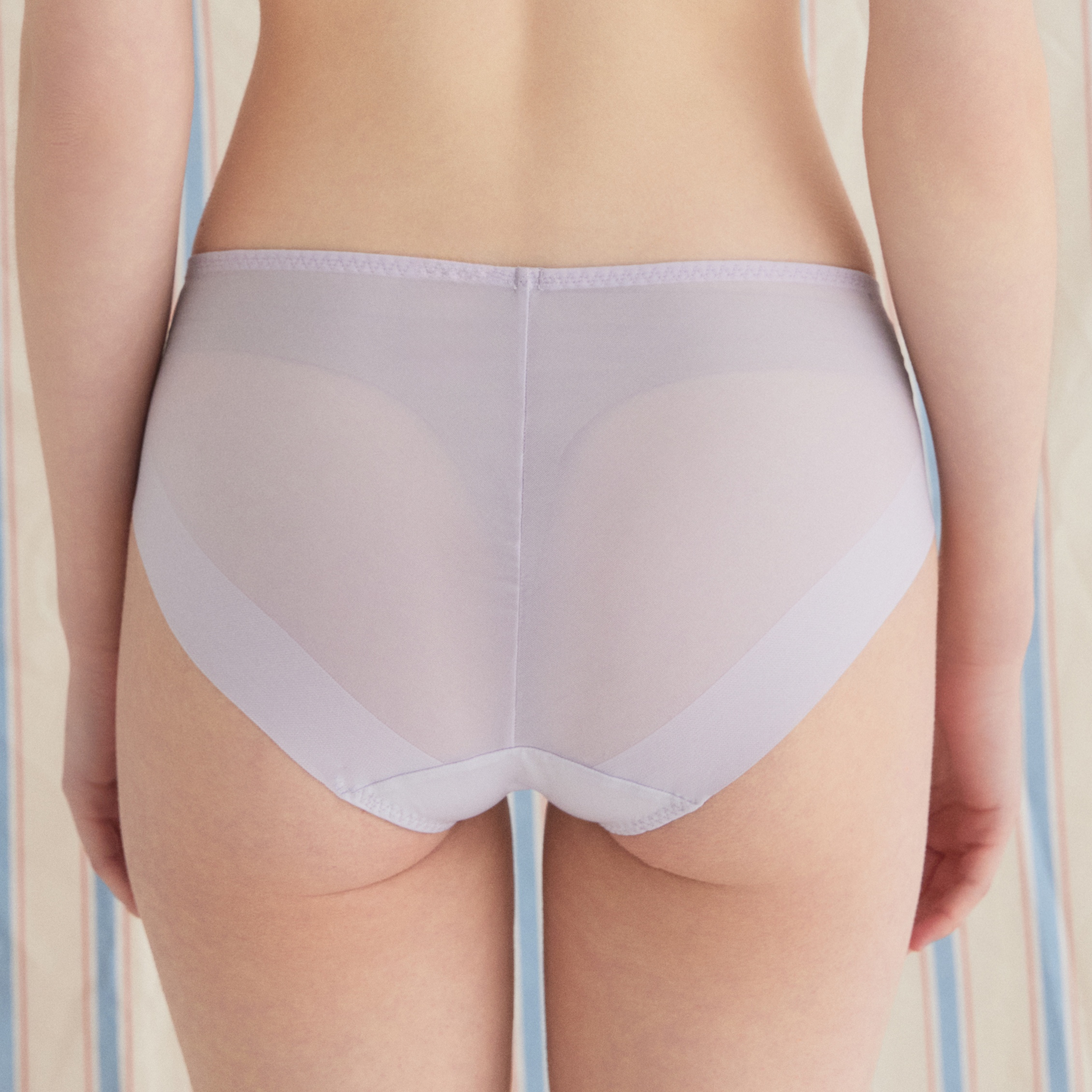 편안하게 입기 좋은 실루엣 헴팬티, 한번 살펴보세요!