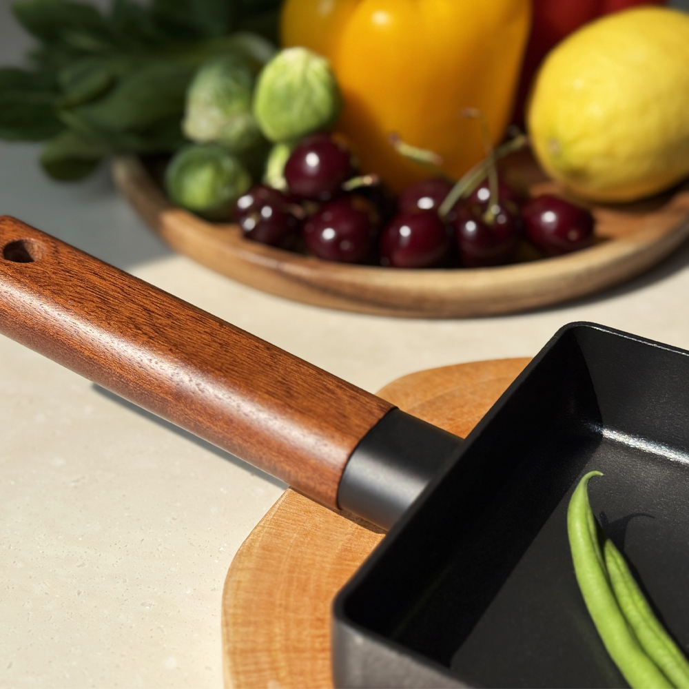 가정에서 쉽게 사용하는 인덕션용 티타늄 코팅 프라이팬 추천