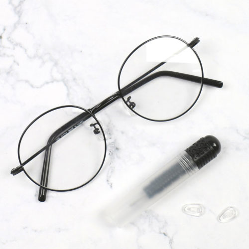 편하게 쓰는 동그란 안경, 블루라이트 차단으로 눈 건강 지키기