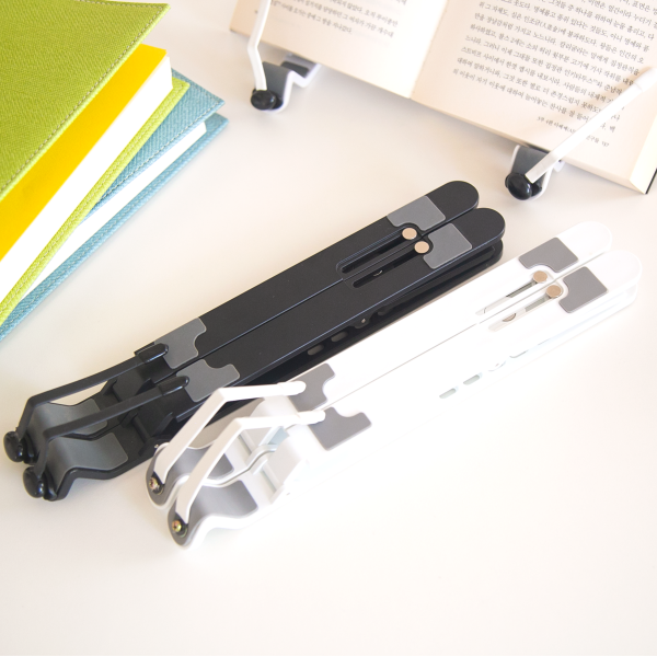 휴대하기 편한 접이식 독서대, 가죽 파우치 세트로 더 멋지게!