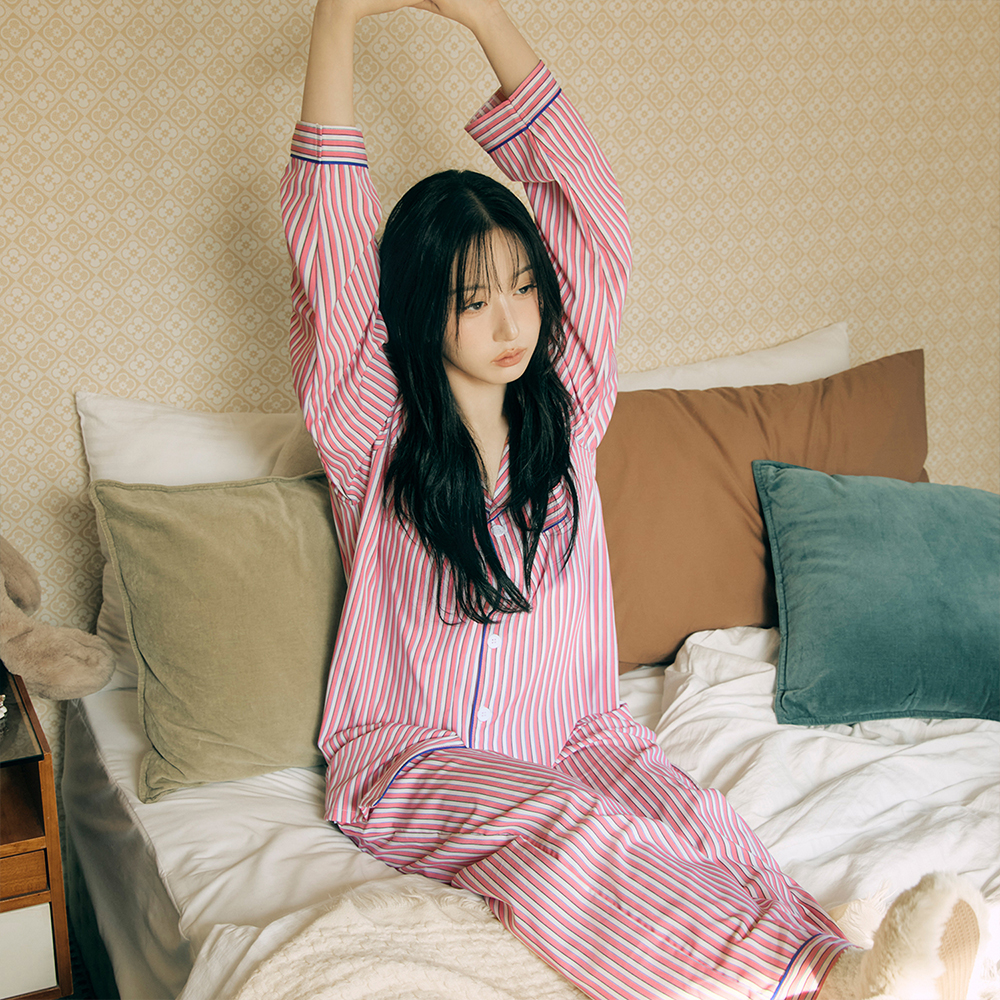 [도씨x해원 PICK] 실크핏 피오니 긴팔 카라 커플 잠옷 세트 홈웨어