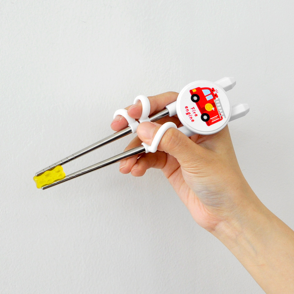 아이들이 좋아하는 자동차 모양 교정젓가락, 쉽게 배울 수 있어요!