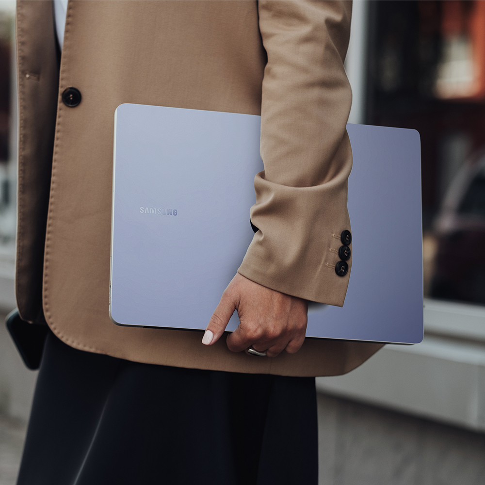 가볍고 강력한 삼성 갤럭시북4 엣지, 대학생과 직장인 모두에게 딱 맞는 노트북