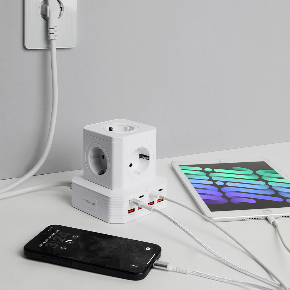 집에서도 빠르고 편리하게 충전하는 방법! 100W PD 초고속 8포트 멀티탭 충전기