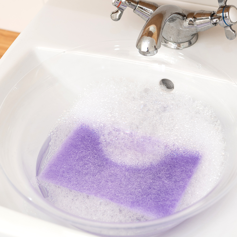 쉽고 빠르게 욕실 청소하는 방법, 이 수세미 하나면 충분해요!