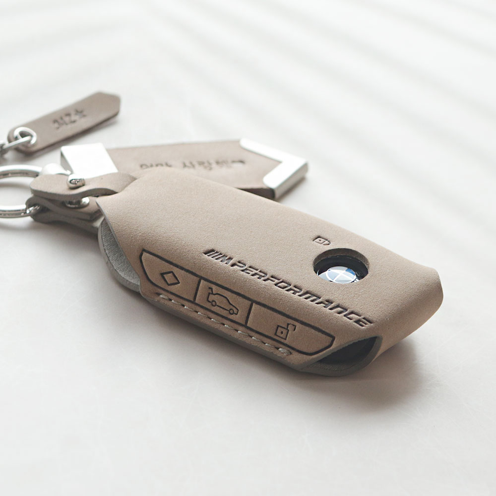 차 키를 깔끔하게 보호하는 스마트 가죽 키케이스, 한글 디자인이 돋보여요!