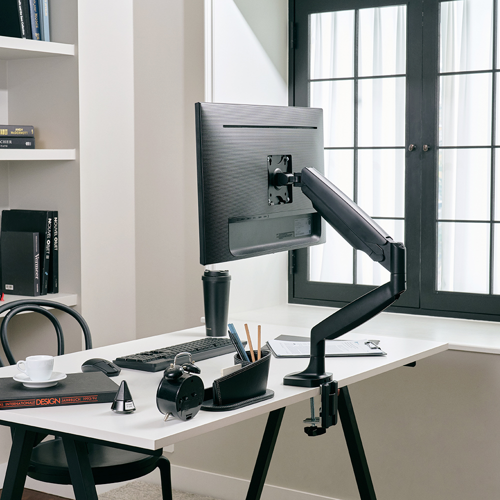 집에서도 쉽게 설치하는 고중량 싱글 모니터 암 추천