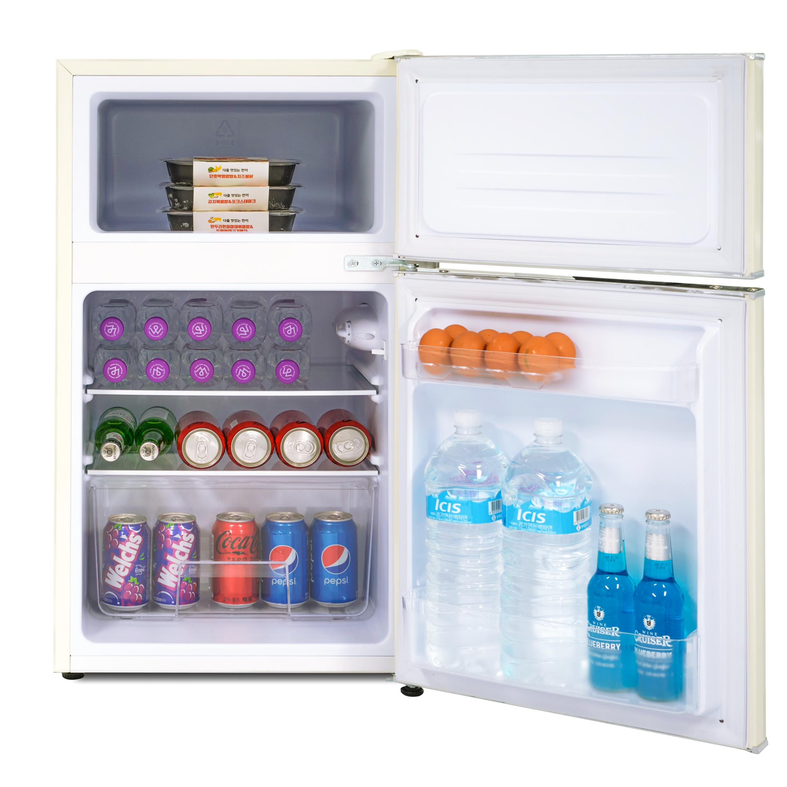 작고 귀여운 미니 냉장고, 집이나 사무실에 딱 좋아요!