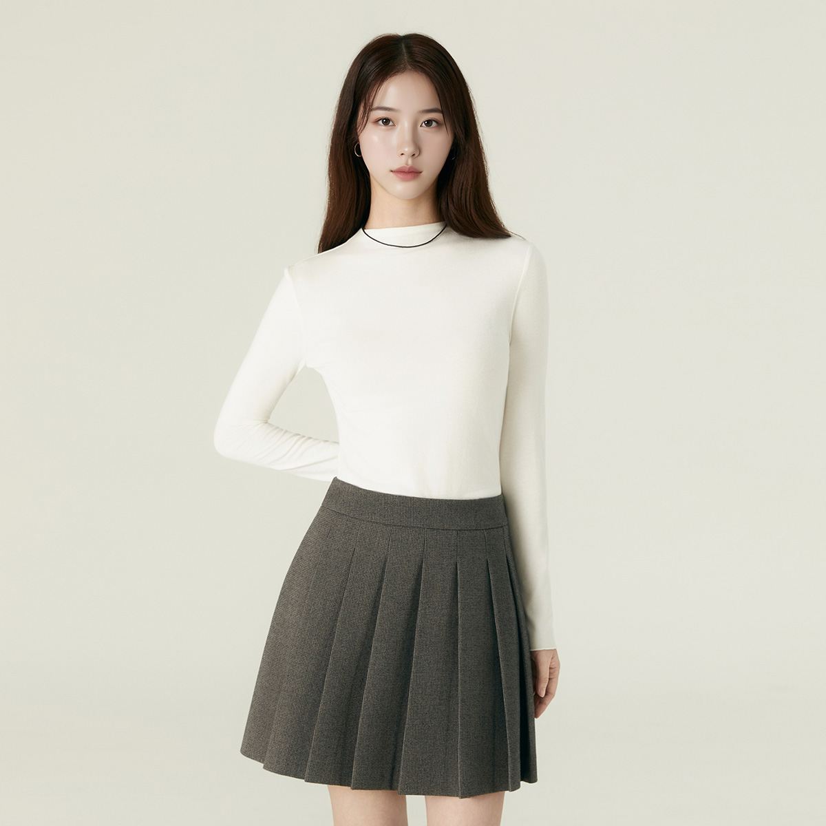 [N배송] 로엠 올데이 텐셀 하이넥 티셔츠 RMLWF4TR11